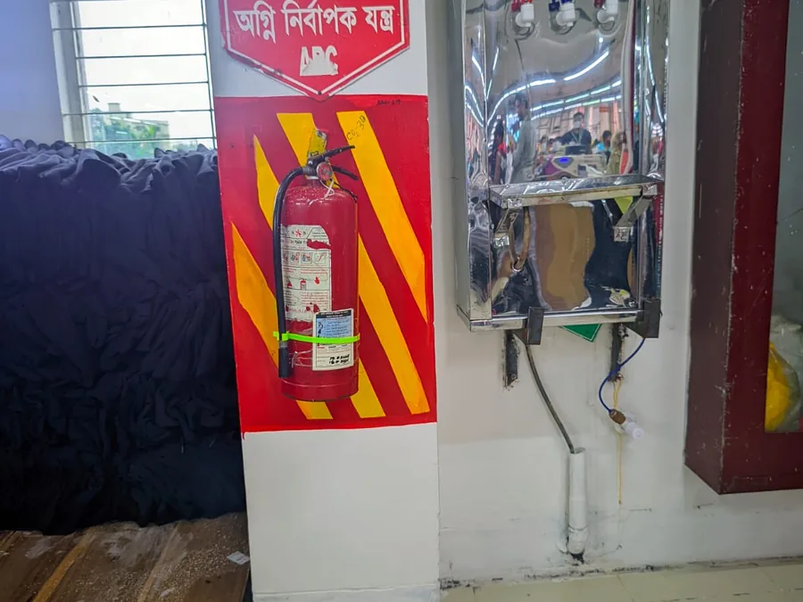 Filtered Drinking Water Station and Fire Extinguisher